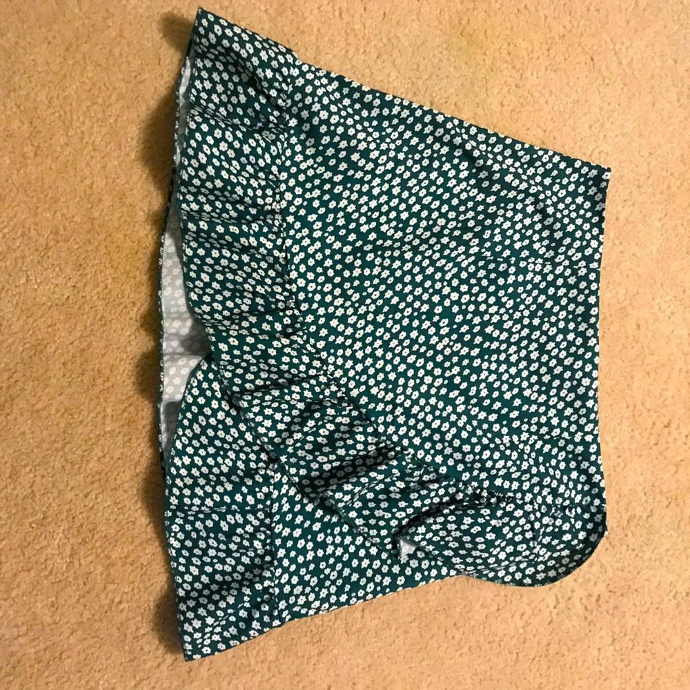 Green flower skirt